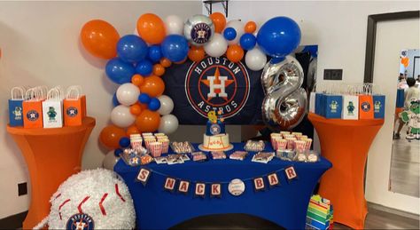 Astros Decorations Party, Astros Birthday Party Decorations, Astros Theme Party, Astros Birthday Party Ideas, Astros Party Ideas, Astros Baby Shower Theme, Astros Theme Birthday Party, Astros Birthday Party, Houston Astros Birthday Party