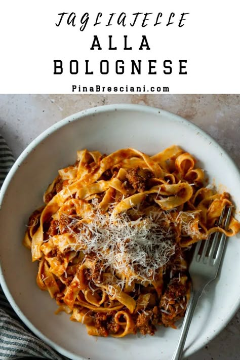 Tagliatelle Alla Bolognese Tagliatelle Bolognese, Beef Pasta Recipes, Tagliatelle Pasta, Pasta Varieties, Ground Beef Pasta, Italian Pasta Recipes, Beef Pasta, Pasta Sauce Recipes, Sunday Dinner