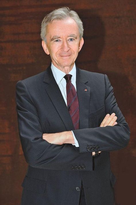 Bernard Arnault - Net Worth $28.8 bn, Gained $8.1 bn, What he does? Europe's richest man and chairman of luxury goods co LVMH. LVMH shares rallied 37% this year. Arnault Family, Writer Logo, Bernard Arnault, Richest Man, Interesting Science Facts, Handsome Older Men, Smart Men, Science Facts, Rich Kids