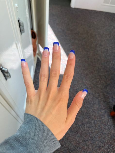 Short Acrylic Blue French Tip, Acrylic Nail Royal Blue, Royal Blue Nail French Tip, Blue Tips Nails Short, Coffin Blue Tip Nails, Nails Acrylic Dark Blue French Tip, Royal Blue Tips Acrylic Nails, Short Coffin Blue French Tip Nails, Summer Nails Blue Tips