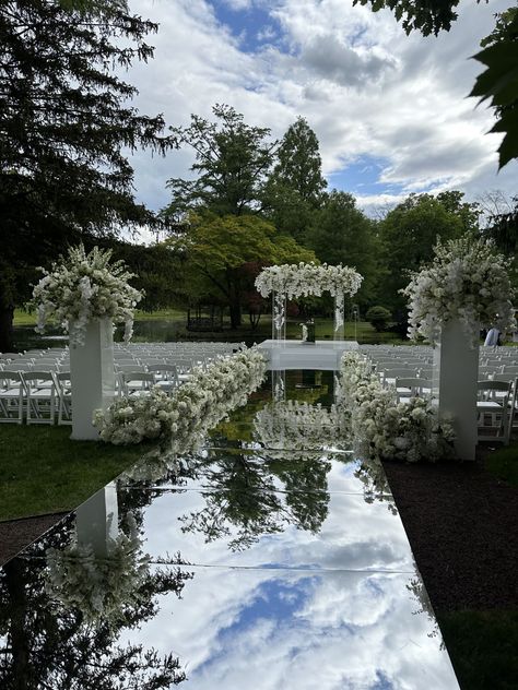 Wedding Mirror Walkway, Mirror Wedding Runner, Glass Runner Wedding, Wedding Aisle Mirror, Mirror Ceremony Aisle, Mirrored Wedding Arch, Mirror Runner Wedding, Mirrored Aisle Runner, Mirrored Walkway Wedding