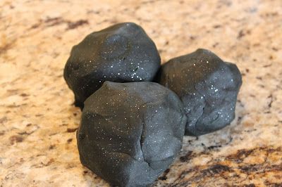 Lump of Coal play dough Best Playdough Recipe, Inexpensive Party Favors, Lump Of Coal, Black Food Coloring, Cream Of Tarter, Christmas Smell, Playdough Recipe, Train Party, Black Food