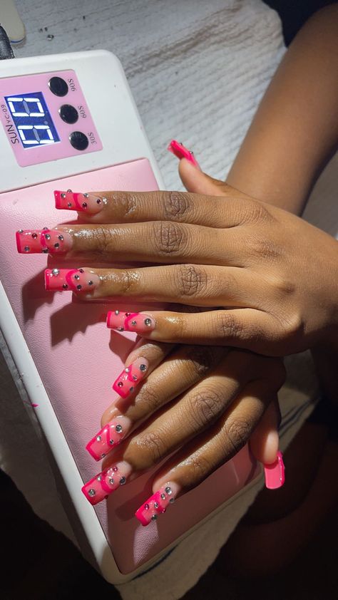 Nail Tech Wallpaper Iphone, Mail Tech Aesthetic, Nail Tech Name Ideas, Technician Aesthetic, Beginner Nail Tech, Nail Tech School, Fall Baddie, Nails Tech, Teen Nails