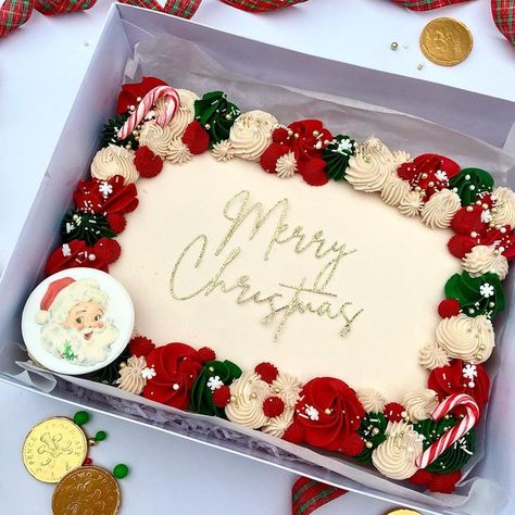 Christmas Sheet Cake, Merry Christmas Topper, Fondant Santa, Cake 2022, Fondant Christmas Cake, Christmas Party Menu, Slab Cake, Christmas Themed Cake, Tartan Ribbon