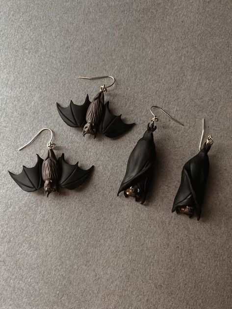 VelvetOrangeDesigns - Etsy Rat Earrings Clay, Bats Wings, Polymer Clay Bat, Fimo Halloween, Polymer Clay Halloween, How To Clean Earrings, Halloween Clay, Dark Jewelry, Witch Earrings