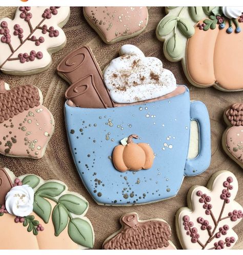 Mug Cookies Decorated, Mug Sugar Cookie, Mug Cookies, Thanksgiving Cookies Decorated, Fall Decorated Cookies, Halloween Cookies Decorated, All Things Fall, Making Cookies, Winter Cookie