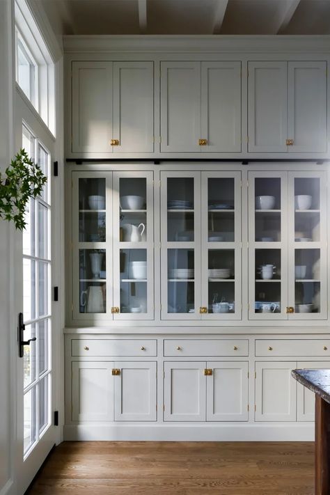 Light Grey Kitchen Cabinets, Inset Cabinetry, Light Grey Kitchens, Light Gray Cabinets, Gray Cabinets, Farmhouse Kitchen Cabinets, Living Comedor, Grey Kitchen Cabinets, Gorgeous Kitchens