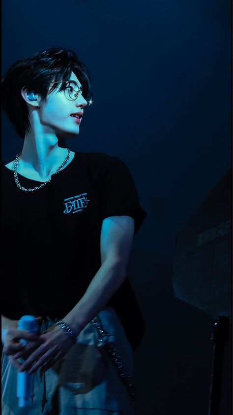 x @herisselly Sunghoon Fate Tour, Ice Prince Sunghoon, Sunghoon Blue Wallpaper, Enhypen Sung Hoon, Sunghoon Vampire, Enha Ot7, Enhypen Members Park Sunghoon, Bakal Suami, Vampire Boy