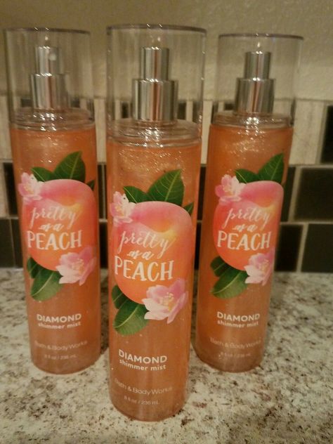 3 BATH AND BODY WORKS PREATY AS A PEACH DIAMOND FRAGRANCE MIST 8 OZ Aesthetic Hygiene, Bath And Body Works Collection, Bath And Body Works Scents, Perfume Bath And Body Works, Peach Perfume, Perfume Oil Recipes, Perfume Layering, Peach Diamond, Her Perfume