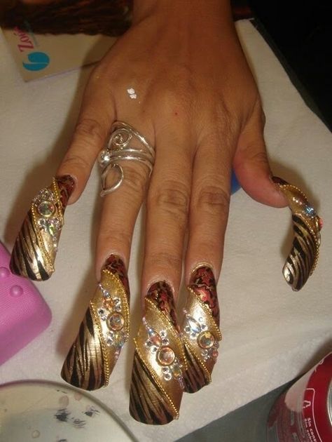 Crazy Design Nails, Asian Nail Designs, Elegant Long Nails, Glass Nails Designs, Duck Tip Nails, Crazy Acrylic Nails, Flare Nails, Bad Nails, Crazy Nail Designs