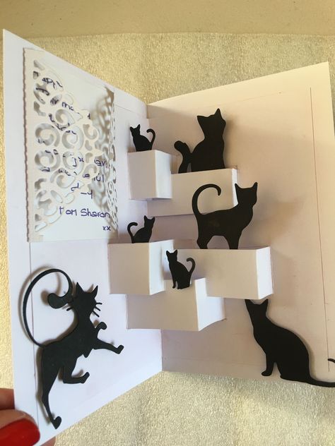 Cat Popup Card, Scrapbooking Original, Cat Cards Handmade, Diy Invitation Card, Diy Pop Up Cards, Pop Up Card Templates, Fancy Fold Card Tutorials, Pop Up Art, Cat Cards