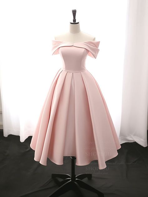 Silk Bow Dress, Cosette Aesthetic, Pink Dress Homecoming, Graduation Dress Pink, Cute Pink Dresses, Pink Dress Elegant, Pink Dress Aesthetic, Aesthetic Pink Dress, Satin Pink Dress