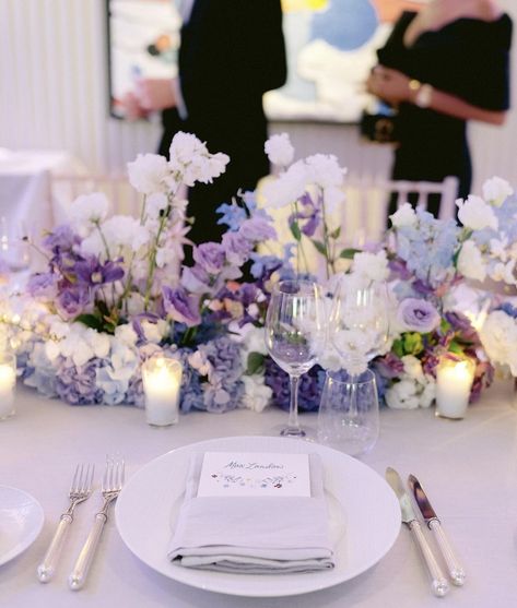 Lavender Wedding Centerpieces, Wedding Table Decorations Purple, Light Purple Wedding, Lavender Wedding Theme, Purple Bridal Shower, White Wedding Decorations, Violet Wedding, Gold Wedding Inspiration, Dream Wedding Decorations