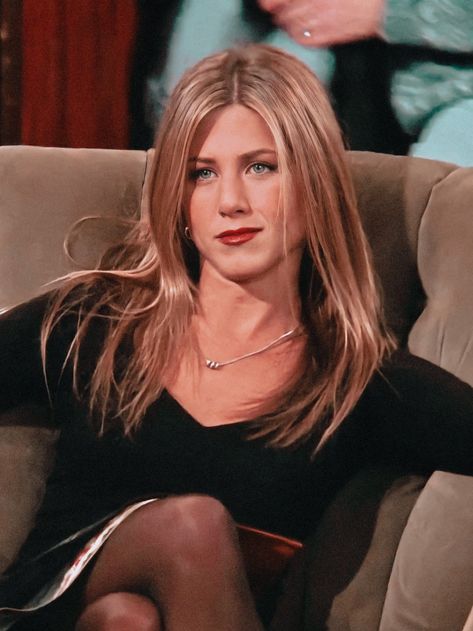 JENNIFER ANISTON on Twitter: "Jennifer Aniston as Rachel Green (1999)… " Instagram, Rachel Green, A Woman, Green