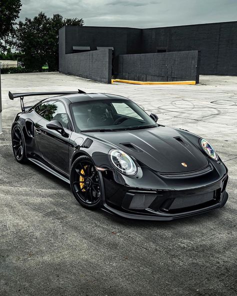 Blacklist Lifestyle | Cars on Instagram: “Black GT3RS! 👍 or 👎? | Photos by @kfletchphotography | #blacklist #porsche #gt3rs” Porsche Garage, Carros Porsche, Porsche Gt2 Rs, Black Porsche, Mobil Drift, Porsche Sports Car, Porsche 991, Porsche Classic, Porsche Gt3