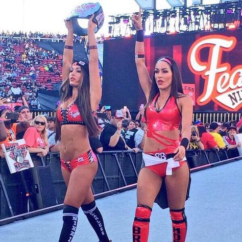 Want a WrestleMania fix?! See what happened backstage?! Tune in to #TotalDivas live in an hour & a half only on E!🏽 Bella Twins Wwe, Brie Bella Wwe, Nikki Bella Photos, The Bella Twins, Wwe Women's Division, Nikki And Brie Bella, Stephanie Mcmahon, Wwe Female Wrestlers, Wwe Girls