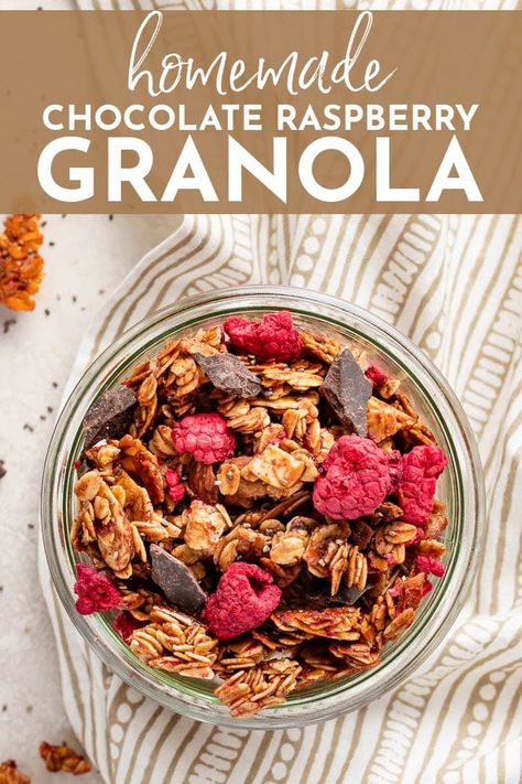 An easy, healthy recipe for dark chocolate granola with raspberries. Make a big batch and enjoy delicious breakfast all week! #granola #breakfast #backtoschoolrecipes Dark Chocolate Granola, Raspberry Granola, Raspberry Chocolate, Granola Breakfast, Freeze Dried Raspberries, Chocolate Granola, Dried Raspberries, Sweet Treats Recipes, Chocolate Chunk