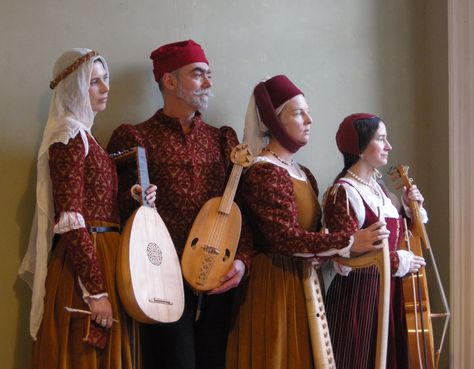 The Kings Minstrels | Medieval Musicians & Minstrels Edinburgh | Alive Network Medieval Minstrel, Medieval Musician, Medieval Italy, The Decameron, Rosslyn Chapel, Golden Arrow, Medieval Music, High Middle Ages, Middle Age Fashion