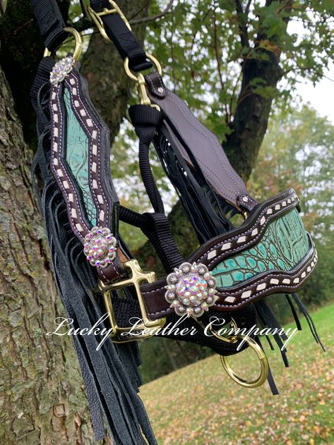 Gorgeous 3 piece Bronc halter. Made of Herman Oak Leather. White Buckstitch, Turquoise Gator inlay, Black Fringe. Bling Conchos, Chocolate leather! Comes on a Black Average size Weaver halter! Western Horse Tack Turquoise, Workout Recipes, Barrel Racing Tack Sets, Bronc Halter, Western Things, Diy Horse, Western Stuff, Lake Gifts, Horse Halters