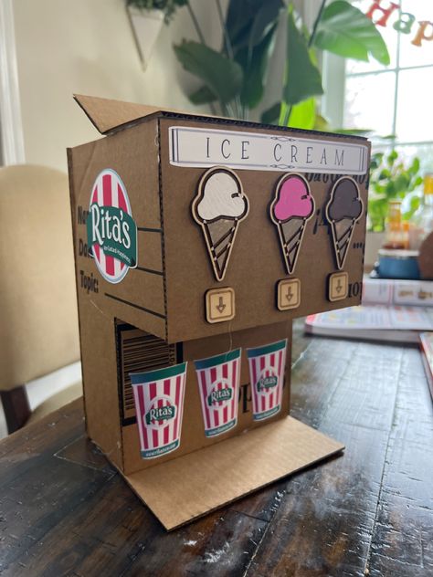 Ice Cream Truck Dramatic Play, Ice Cream Dramatic Play, Ice Cream Shop Dramatic Play, Box Ice Cream, Cardboard Crafts Kids, Dramatic Play Preschool, Science Experiments For Preschoolers, Cardboard Crafts Diy, Paper Dolls Diy