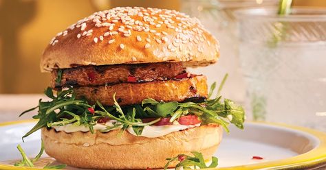 Butternut squash burgers Butternut Squash Burger, Butternut Squash Chilli, Burger Buns, Winter Squash, Eat Dessert First, Red Chilli, Food Magazine, Meat Free, Eat Dessert