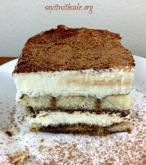 Tiramisu Original Tiramisu Recipe, Magical Desserts, Authentic Tiramisu Recipe, Tiramisu Recipes, Gluten Free Tiramisu, Tiramisu Cookies, Momma Mia, Italian Sweets, Italian Tiramisu