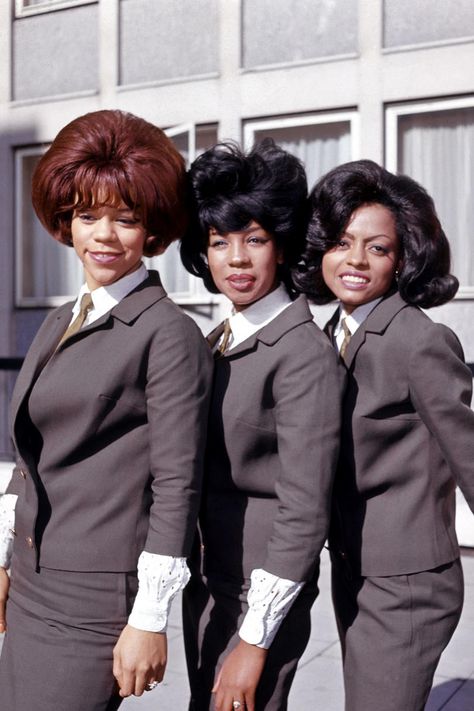 Women In Suits, Southern Hair, Diana Ross Supremes, Church Hairstyles, Mary Wilson, Tamla Motown, The Supremes, Olympics Opening Ceremony, Soul Artists