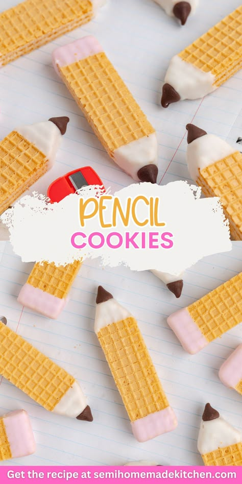 These pencil cookies are an easy, no-bake treat made with wafer cookies, candy melts, and chocolate chips. Perfect for adding a fun touch to lunchboxes or a simple back-to-school snack. Pencil Cookies, School Party Snacks, School Snacks For Kids, Kid Friendly Dessert, Best Holiday Cookies, Preschool Snacks, Edible Crafts, Lunch Box Snacks, Kids Treat