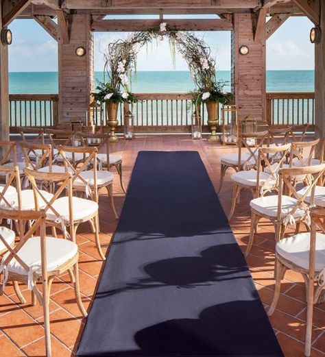 Beach Weddings in Key West, Florida | The Reach Key West Fl Wedding Venues, Wedding Venue Florida, Florida Wedding Venues Beach, South Florida Wedding Venues, Florida Keys Wedding Venues, Key West Resorts, Florida Keys Wedding, Key West Wedding, Key West Fl