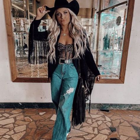 30 Country Concert Outfit Ideas 32 Nashville Edgy Outfits, May Country Concert Outfits, Western Chic Outfits Party, Country And Western Party Outfit, Country Festival Outfit Summer Boho, Punchy Outfits Concert, Nashville Outfits Sparkly Boots, Iconic Western Outfits, Summer Outfits Winery