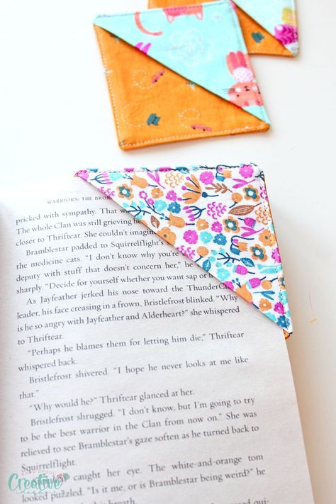 How To Make A Fabric Corner Bookmark, Corner Bookmark Sewing Pattern, Sewed Book Mark, Corner Bookmarks Fabric, Sewing Projects For Book Lovers, How To Sew Bookmarks, Diy Bookmarks Printable, Fabric Corner Bookmarks Tutorial, Beginner Sewing Tutorials