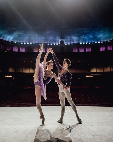 master ballet academy / Phoenix ballet photoshoot on stage after 2019 show - eva nys photography Ballet On Stage, Eva Nys Photography, Master Ballet Academy, Ballet Heels, Flexibility Dance, Dance Picture Poses, Ballet Academy, Ballet Pictures, Ballet Beauty