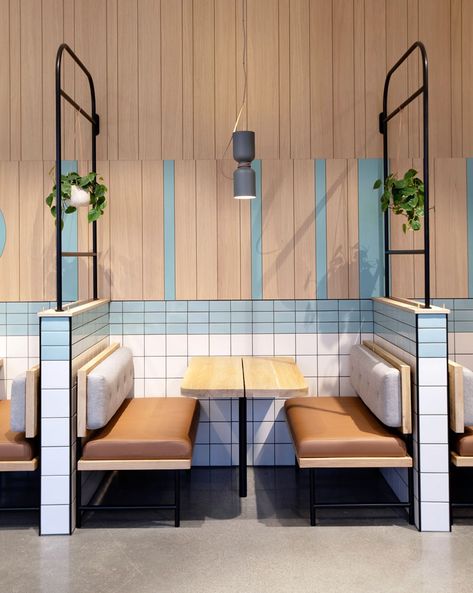 Materials And Colors Were Chosen To Reflect The Coastal And Mountainside Setting Of This Fast Casual Restaurant Mint Food, Lab Ideas, Casual Restaurant, Café Design, Restaurant Booth, Doner Kebab, Fast Casual Restaurant, Modern Cafe, Restaurant Seating