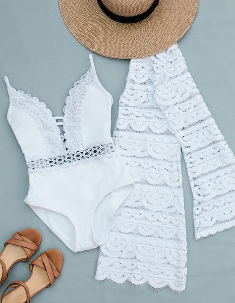 Summer Bathing Suits, Beach Bathing Suits, Swimsuits Outfits, White Beach, Cute Bathing Suits, White Swimsuit, Cute Swimsuits, Swimwear Fashion, Fashion Summer