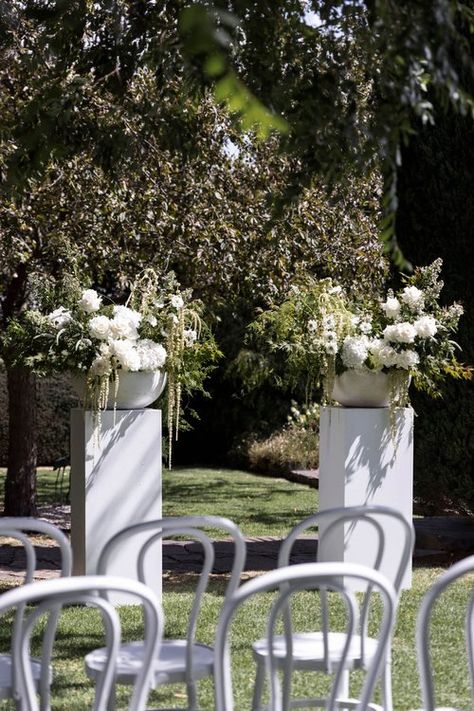 Ceremony Pedestals, Ceremony Set Up, Modern Wedding Ceremony, Samantha Wedding, Wedding Isles, Daniel Island, Flower Installation, Wedding Ceremony Backdrop, House And Garden