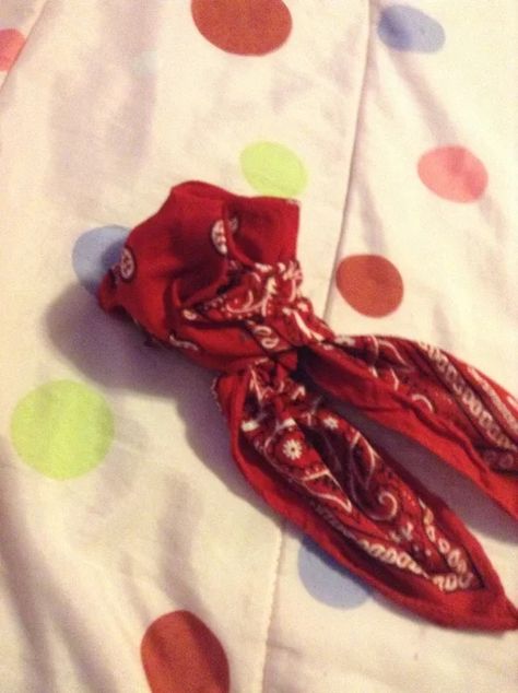 How to Make a Rose Out of a Bandana : 11 Steps - Instructables Bandana Crafts, Bandana Neck Tie, Movie Poster Frames, Bandana Neck, A Rose, The Hobbit, Rainbow Colors, Neck Tie, Two By Two