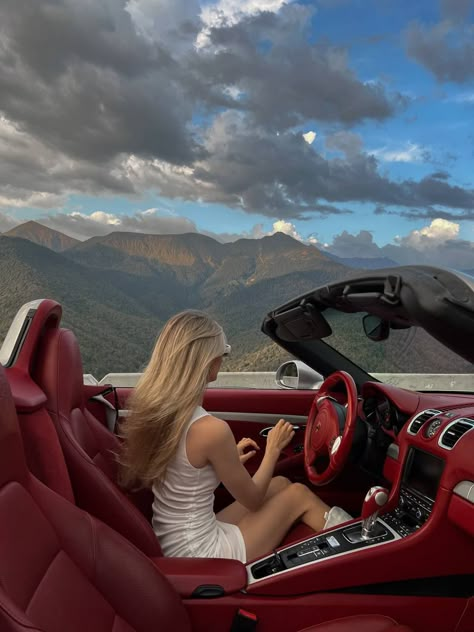 Girls Driving, Wealthy Women, Manifesting Vision Board, Foto Tips, My Future Life, Luxury Lifestyle Dreams, Life Vision Board, Life Vision, Future Lifestyle