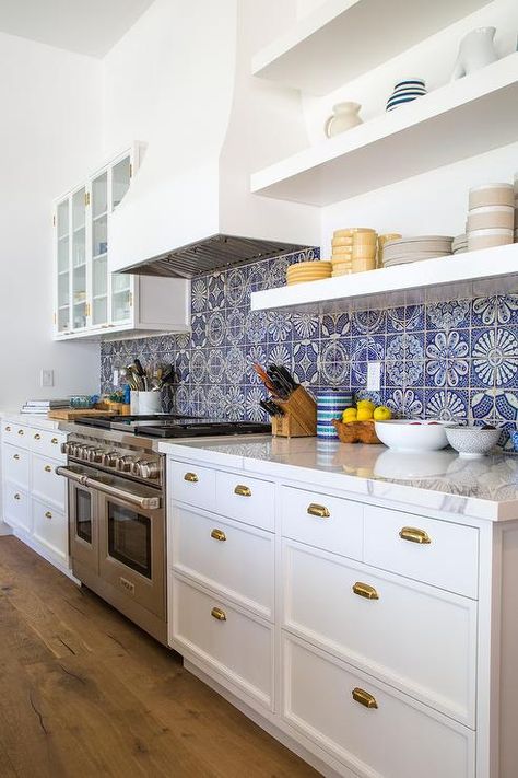 Hooray for the White and Blue Kitchen Modern Farmhouse Kitchen Cabinets, Trendy Kitchen Backsplash, Farmhouse Kitchen Backsplash, Kitchen Backsplash Designs, Farmhouse Kitchen Cabinets, Blue Tile, Kitchen Cabinets Makeover, White Marble Countertops, Lounge Design