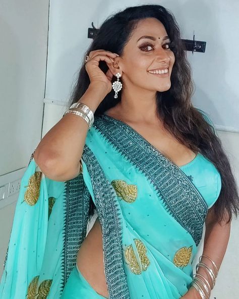 Sanjana Singh, Good Morning Beautiful, Beautiful Saree, Beautiful Soul, India Beauty, Fashion Models, Saree, Actresses, On Twitter