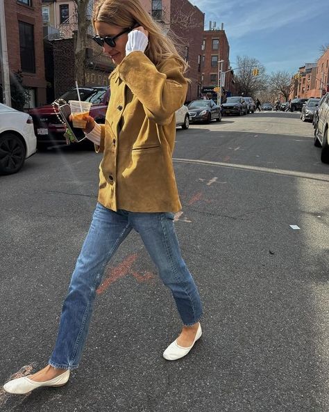 Courtney Grow (@courtneygrow) • Instagram photos and videos Courtney Grow Style, Courtney Kerr Outfits, Courtney Clenney, Courtney Grow, Courtney Love Instagram, Courtney Cahoon, Denim Fits, Grow On Instagram, Autumn Clothing