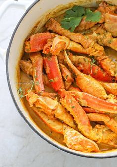 Caribbean Crab Curry that cooked in a curry coconut sauce. Curry Crab, Crab Curry, Cooking Crab, Crab Recipe, Coconut Crab, Curry Coconut, Curry Ingredients, Caribbean Cuisine, Coconut Sauce