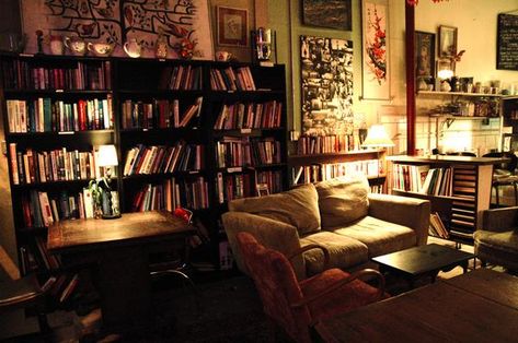 one of my favorite Coffee Shops in ATLANTA...dr.bombay's underwater tea party. oh so cozy! Starbucks Exterior, Colorful Coffee Shop, Library Cafe, Bookstore Cafe, Cozy Coffee Shop, Coffee Shop Aesthetic, Aesthetic Cozy, Cosy Room, Book Cafe