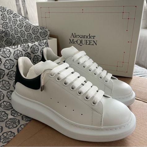 Alexander Mcqueen Shoes Outfit Men, Zapatos Alexander Mcqueen, Alexander Mcqueen Sneakers Outfit Men, Shoes Aesthetic Men, Alexander Mcqueen Sneakers Woman, Alexander Mcqueen Sneakers Outfit, Alexander Mcqueen Zapatos, Mc Queen Sneakers, Alexander Mcqueen Outfit