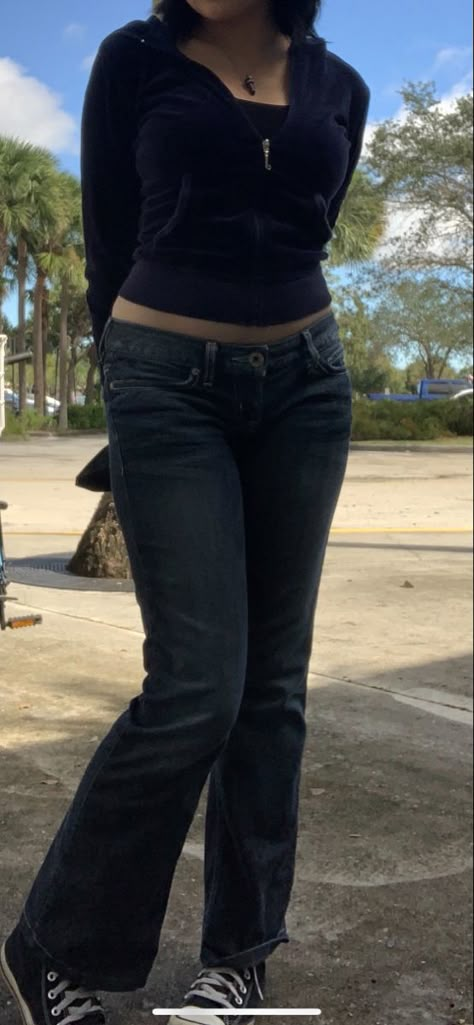 Juicy Couture Bottoms Outfit, Low Waisted Plus Size, Black Flared Jeans Outfit Y2k, Juicy Bottoms Outfit, Dark Blue Flare Jeans Outfit Y2k, Black Juicy Couture Outfit, Low Waisted Jeans Mid Size, Low Wasted Jeans Flared, Bell Bottom Jeans Outfit Y2k