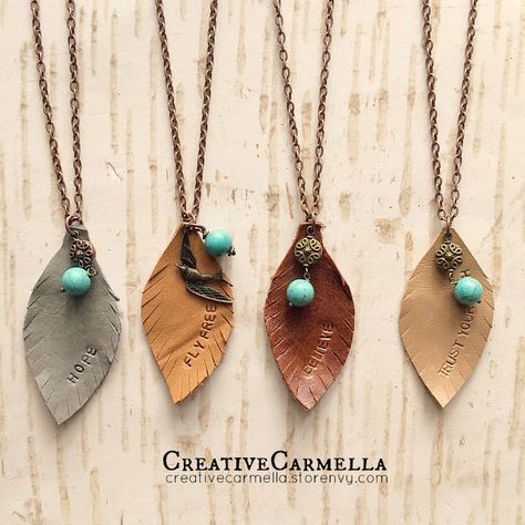 Crea Cuir, Diy Leather Earrings, Leather Jewellery, Leather Leaf, Homemade Jewelry, The Leaf, Stamped Jewelry, Diy Schmuck, Leaf Pendant