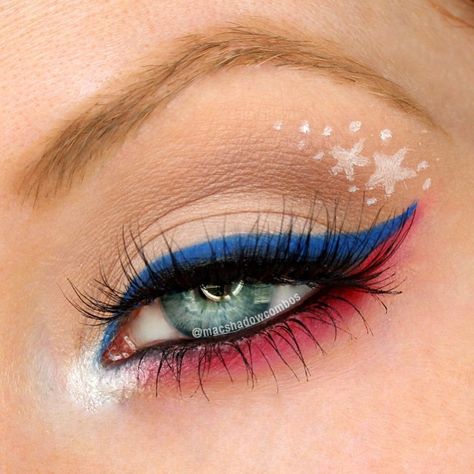 Fourth of July spirit eyeshadow! Fourth Of July Makeup Ideas Eyes, Patriotic Eyeshadow, Fourth Of July Makeup Ideas, Patriotic Makeup, July Makeup, 4th Of July Makeup, Blue Makeup Looks, Eyeshadow Ideas, Blue Eyeliner