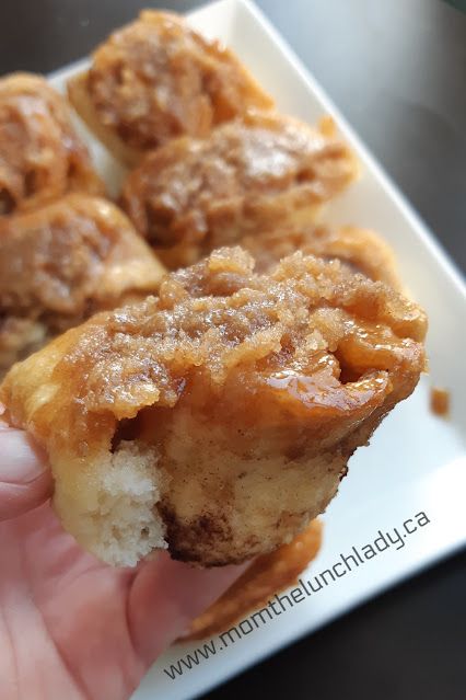 Cinnamon Buns Recipe No Yeast, Old School Cinnamon Rolls, No Yeast Cinnamon Buns, School Cinnamon Rolls, Breakfast Sweets Easy Desserts, Cottage Meal Ideas, Cinnamon Buns Recipe Easy, Cinnamon Buns No Yeast, School Muffins