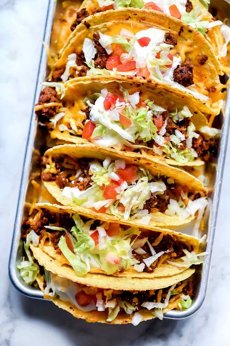 Just Like Taco Bell Tacos Recipe - foodiecrush .com Taco Bell Tacos, Taco Recipes Ground Beef, Tuesday Dinner, Resep Burger, Beef Tacos Recipes, Beef Tacos, Ground Beef Tacos, Foodie Crush, Easy Taco