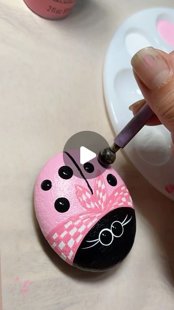 Lory Aucelluzzo on Instagram: "Let’s paint a cute checkered scarf for our painted ladybug rock. Rock painting is a fun summer craft 🎨🖌️" Rock Painting Ladybug, Ladybug Rocks Painted, Ladybug Painted Rocks, Bug Rocks, Lady Bug Painted Rocks, Painted Ladybug, Ladybug Rocks, Fun Summer Crafts, Painted Pebbles