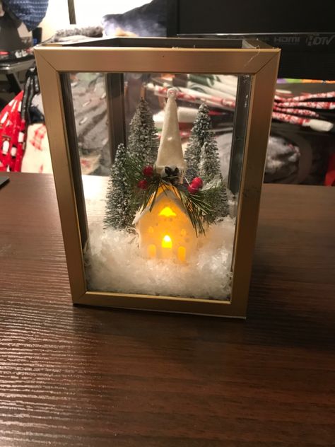 Picture Frame Lantern, Dollar Tree Crafts, Tree Crafts, Snow Globe, Christmas Crafts Diy, Crafts Diy, Dollar Tree, Dollar Stores, Snow Globes